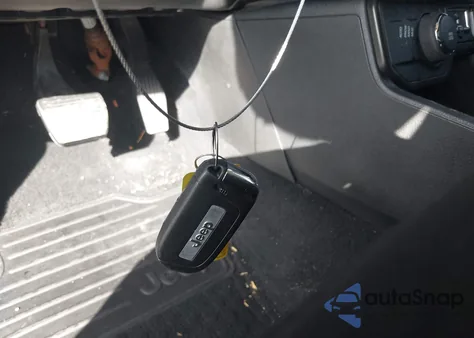 2019 Jeep Renegade Latitude 4X4 from USA, damaged, VIN ZACNJBBB0KPK64410